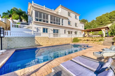 Detached Villa in Elviria