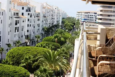 Middle Floor Apartment in Puerto Banús