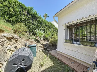 Detached Villa in Nueva Andalucía