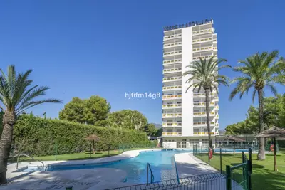 Middle Floor Apartment in Nueva Andalucía