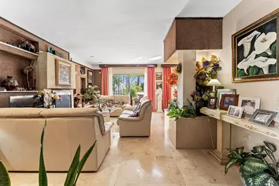 Detached Villa in El Paraiso