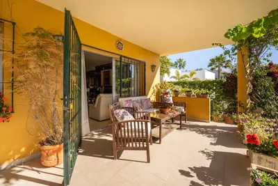 Detached Villa in El Paraiso