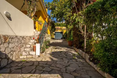 Detached Villa in El Paraiso