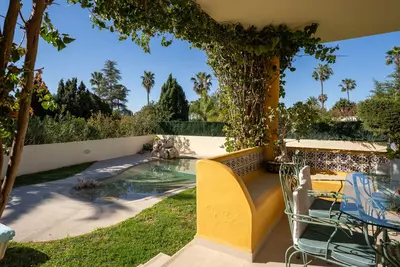 Detached Villa in El Paraiso