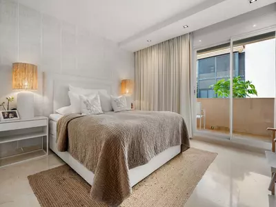 Middle Floor Apartment in Nueva Andalucía