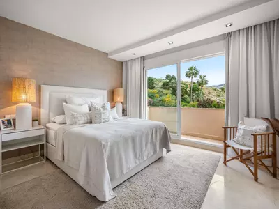 Middle Floor Apartment in Nueva Andalucía