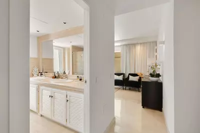 Middle Floor Apartment in Nueva Andalucía