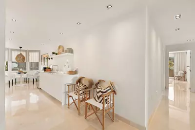 Middle Floor Apartment in Nueva Andalucía