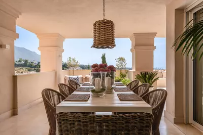 Middle Floor Apartment in Nueva Andalucía