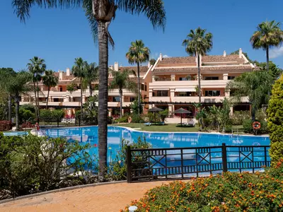 Middle Floor Apartment in Nueva Andalucía