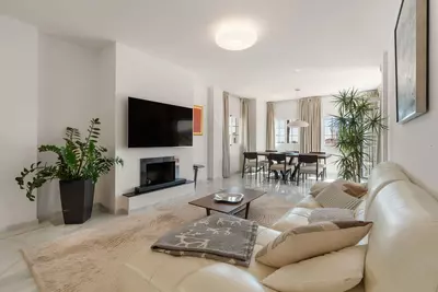 Middle Floor Apartment in Nueva Andalucía