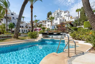 Middle Floor Apartment in Nueva Andalucía