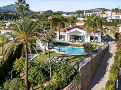 Detached Villa in Nueva Andalucía