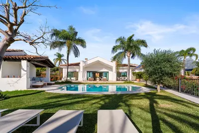 Detached Villa in Nueva Andalucía