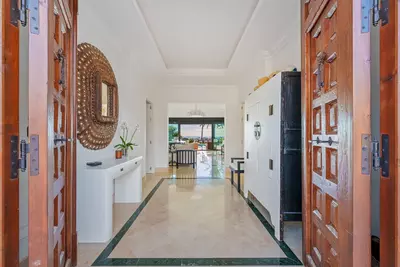 Detached Villa in Nueva Andalucía
