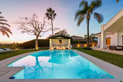 Detached Villa in Nueva Andalucía