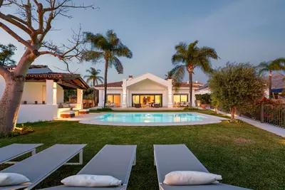 Detached Villa in Nueva Andalucía