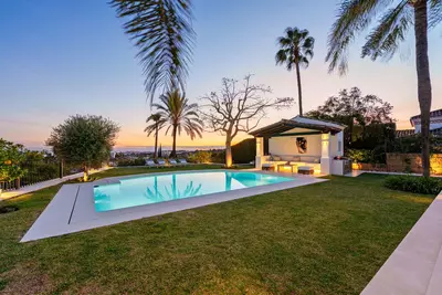 Detached Villa in Nueva Andalucía