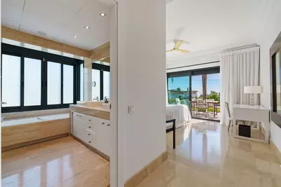 Detached Villa in Nueva Andalucía