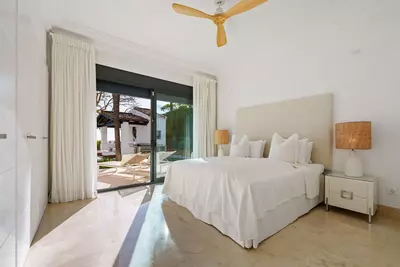 Detached Villa in Nueva Andalucía