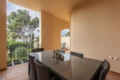 Middle Floor Apartment in Puerto Banús