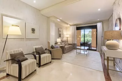 Middle Floor Apartment in Puerto Banús