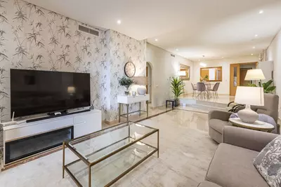Middle Floor Apartment in Puerto Banús