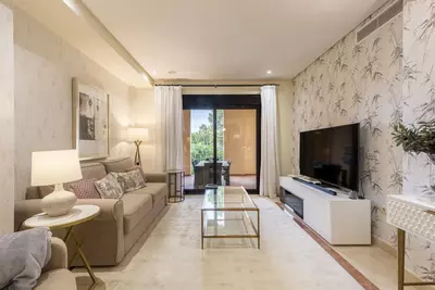 Middle Floor Apartment in Puerto Banús