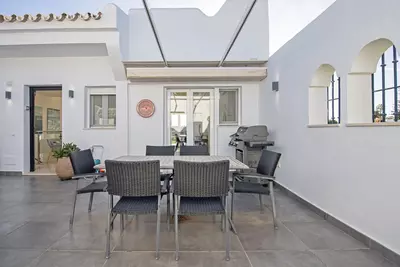 Semi-Detached House in Nueva Andalucía