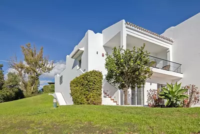 Semi-Detached House in Nueva Andalucía