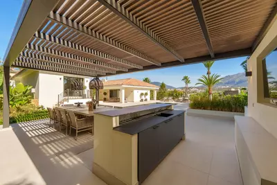 Detached Villa in Nueva Andalucía