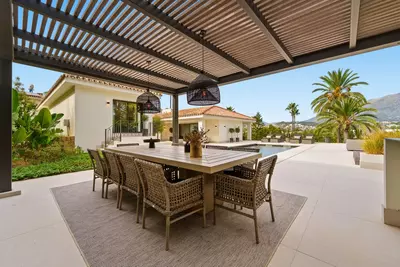 Detached Villa in Nueva Andalucía