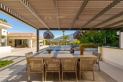 Detached Villa in Nueva Andalucía