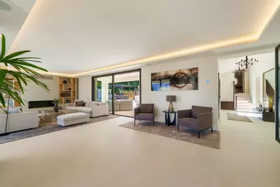 Detached Villa in Nueva Andalucía