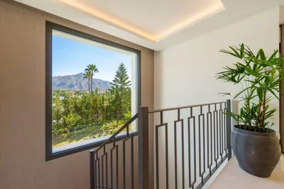 Detached Villa in Nueva Andalucía