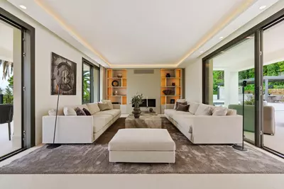 Detached Villa in Nueva Andalucía
