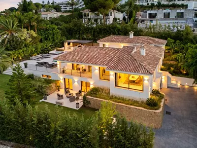 Detached Villa in Nueva Andalucía