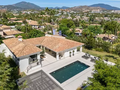 Detached Villa in Nueva Andalucía