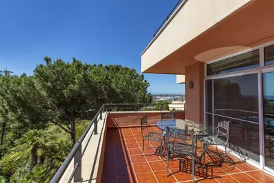 Middle Floor Apartment in Nueva Andalucía