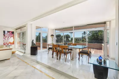 Middle Floor Apartment in Nueva Andalucía