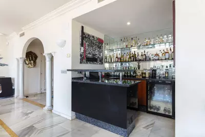 Middle Floor Apartment in Nueva Andalucía