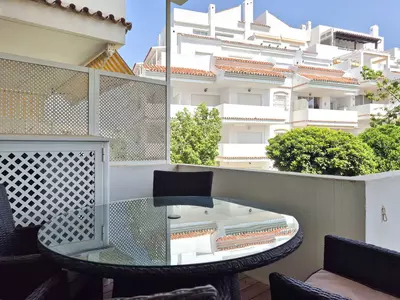 Middle Floor Apartment in Nueva Andalucía
