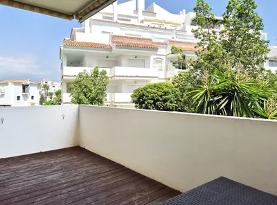 Middle Floor Apartment in Nueva Andalucía
