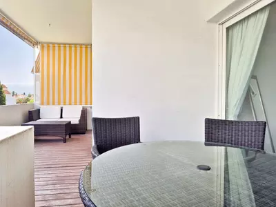 Middle Floor Apartment in Nueva Andalucía