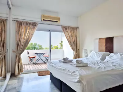 Middle Floor Apartment in Nueva Andalucía