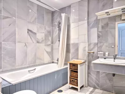 Middle Floor Apartment in Nueva Andalucía