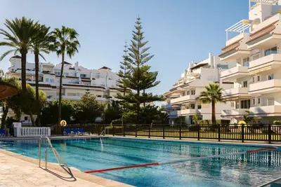 Middle Floor Apartment in Nueva Andalucía