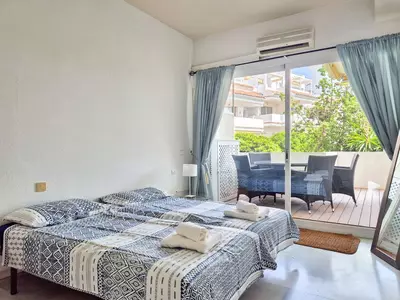 Middle Floor Apartment in Nueva Andalucía