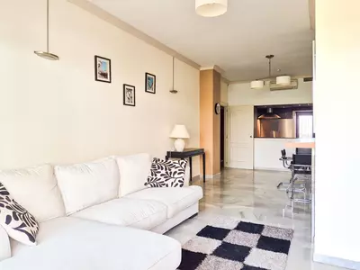 Middle Floor Apartment in Nueva Andalucía