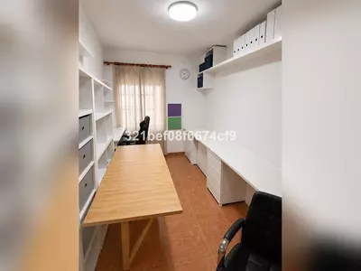 Middle Floor Apartment in Estepona